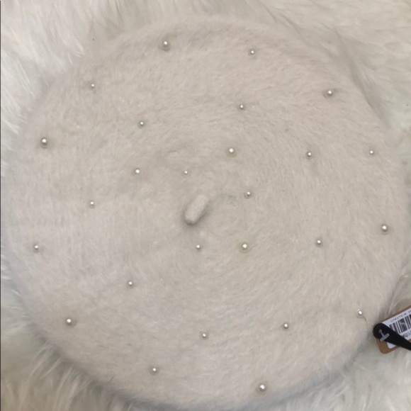 Last 1! PINK or IVORY KNIT FUZZY PEARL BERET - Picture 7 of 8